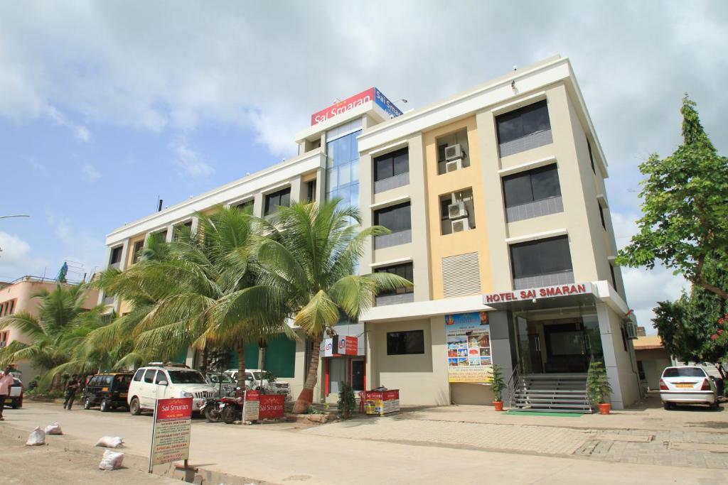 Hotel Sai Smaran Ширди Екстериор снимка